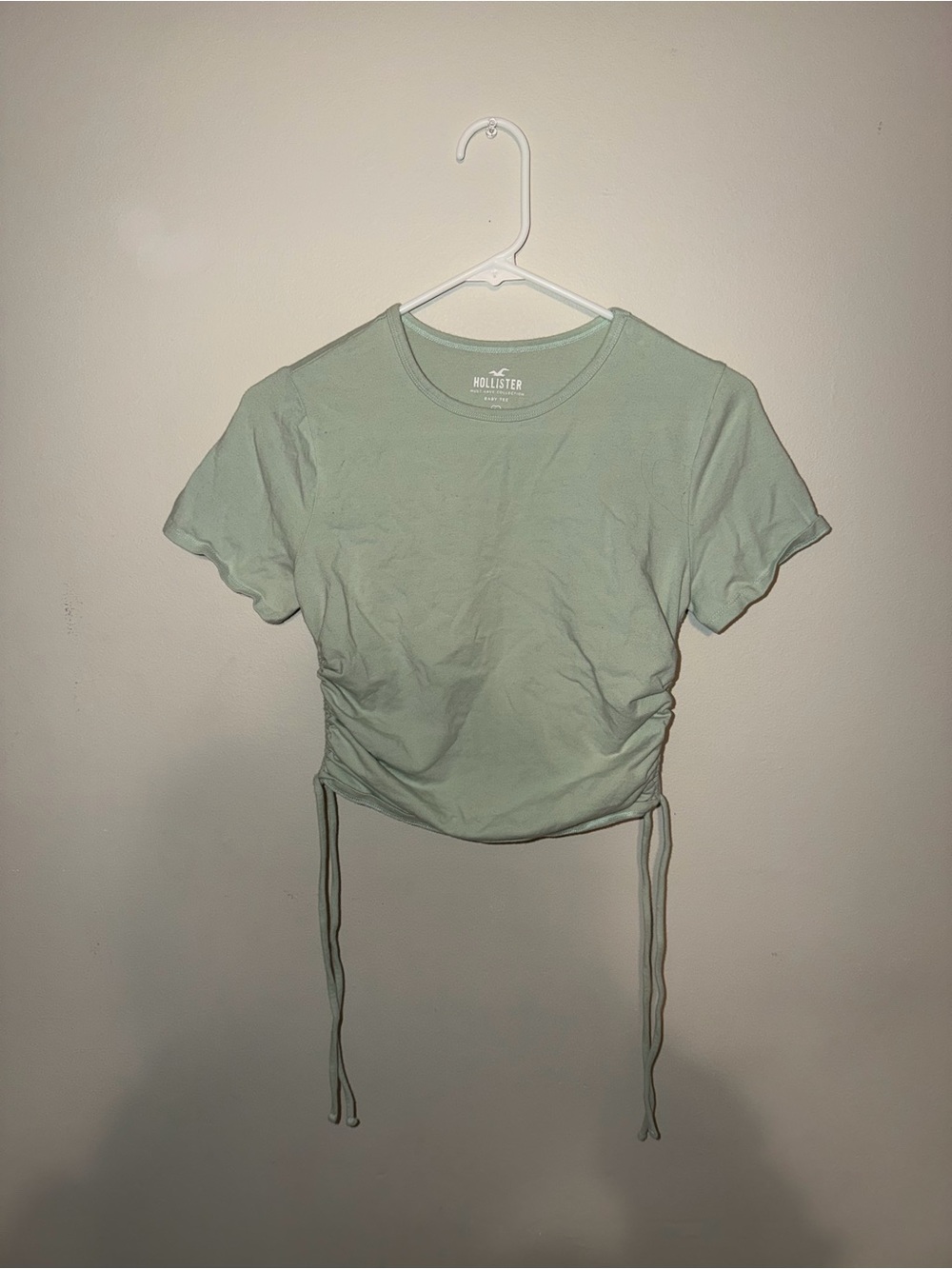 Hollister Women’s Large Sage Green Ruched Side Tie Crop Top
